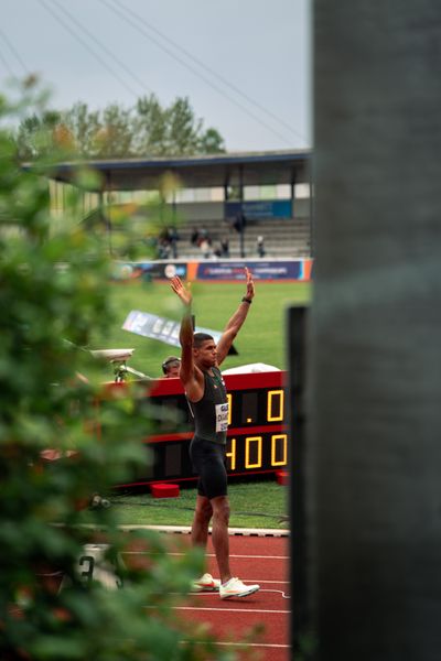 Malik Diakite (Hannover 96) beim 400m Start am 07.05.2022 beim Stadtwerke Ratingen Mehrkampf-Meeting 2022 in Ratingen